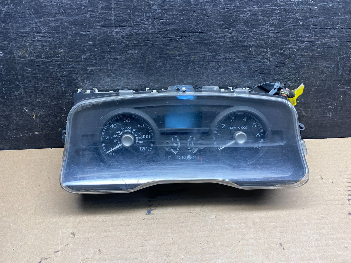 2009 to 2010 Mercury Marquis Speedometer Cluster Gauge AH9795 DW0