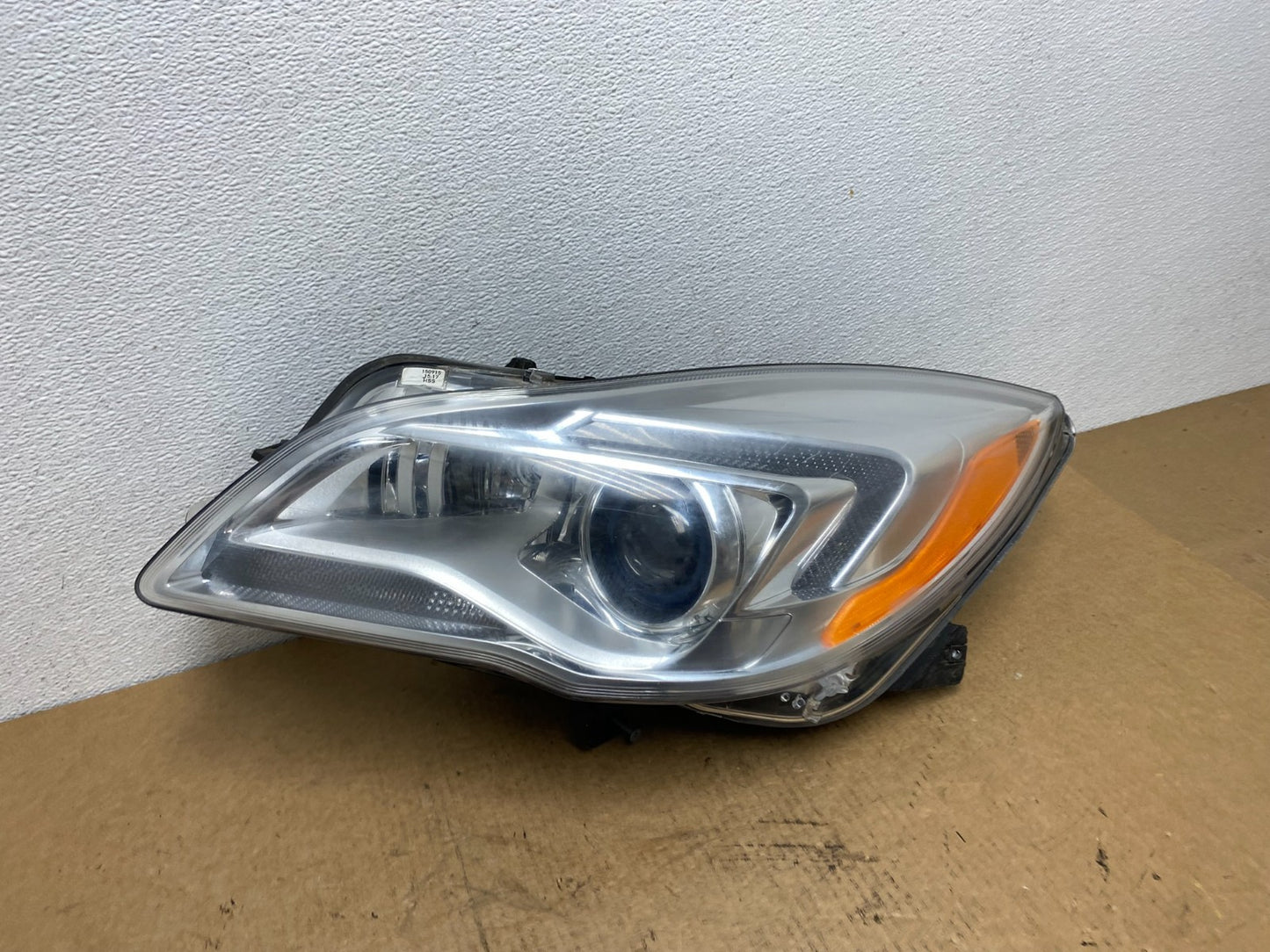 2014 to 2017 Buick Regal Left Driver LH Side Xenon Headlight AC3025 DG2