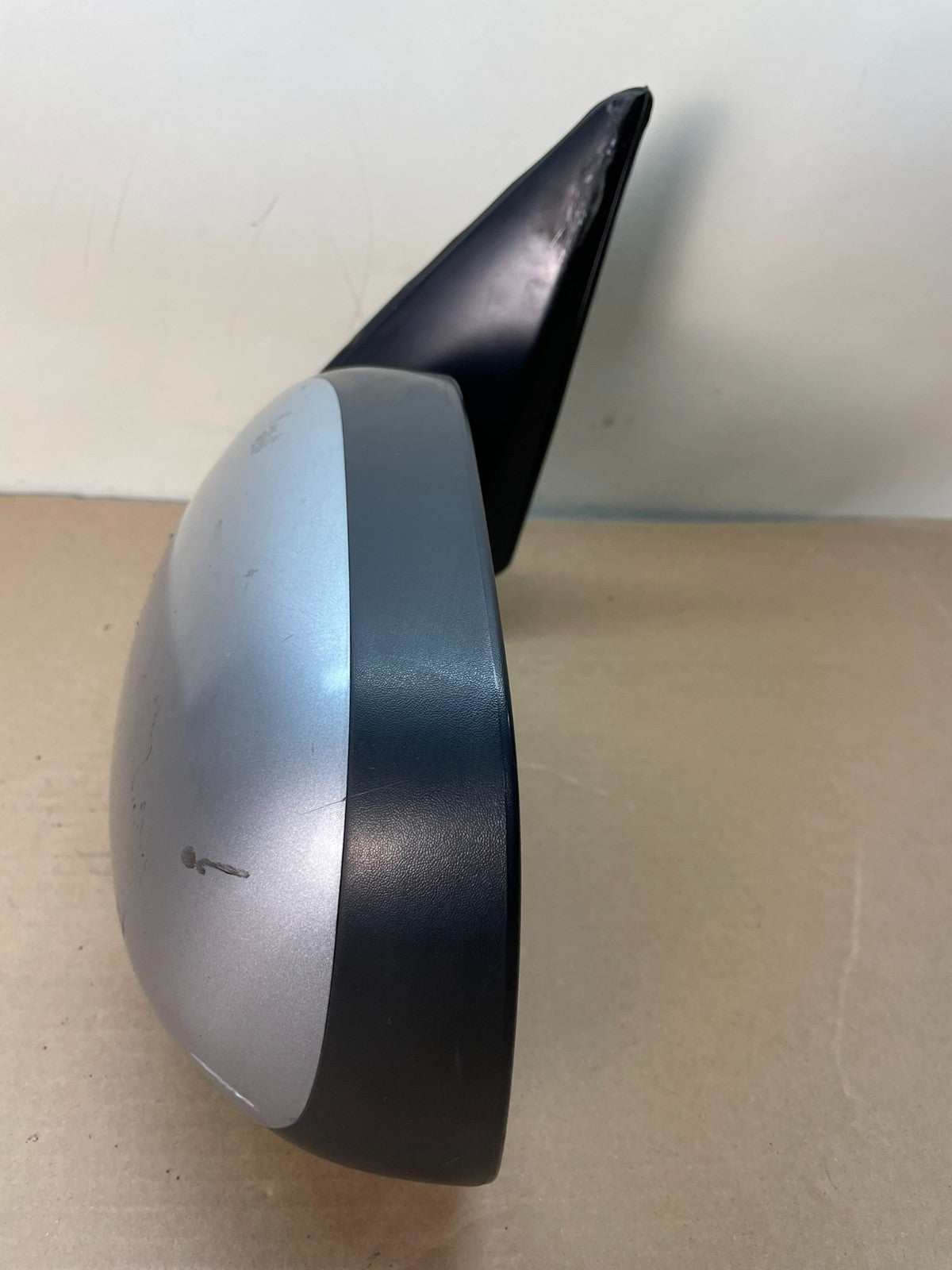 2001 to 2006 Toyota Sequoia Left Driver View Door Mirror AH8779 DW10