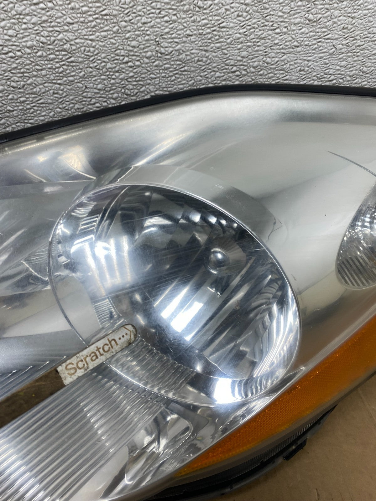 2006 to 2010 Toyota Sienna Left+Right Side Set Headlights Halogen V3682 DW5