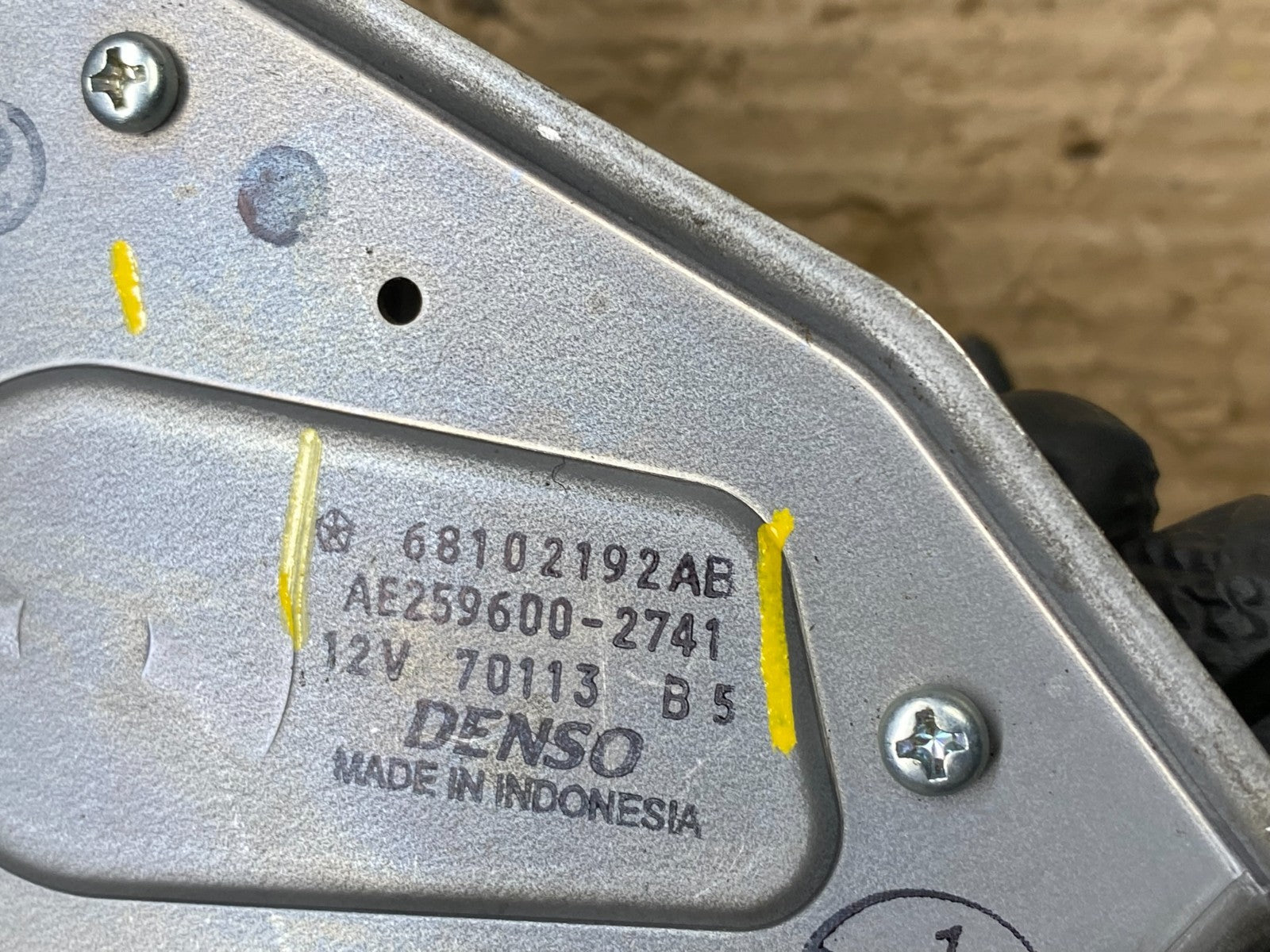 2014-2018 Jeep Cherokee Tailgate Back Door Rear Wiper Motor Wiper V1568 DG5