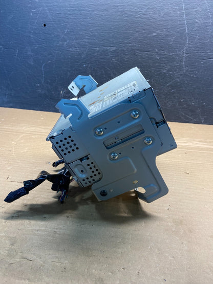 2009-2012 Nissan Murano AM FM CD Player Radio Receiver AE4615 DG2
