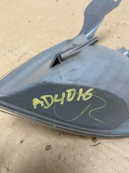 2000 - 2001 Toyota Camry Front Right Passenger RH Turn Signal AD4016 DW7