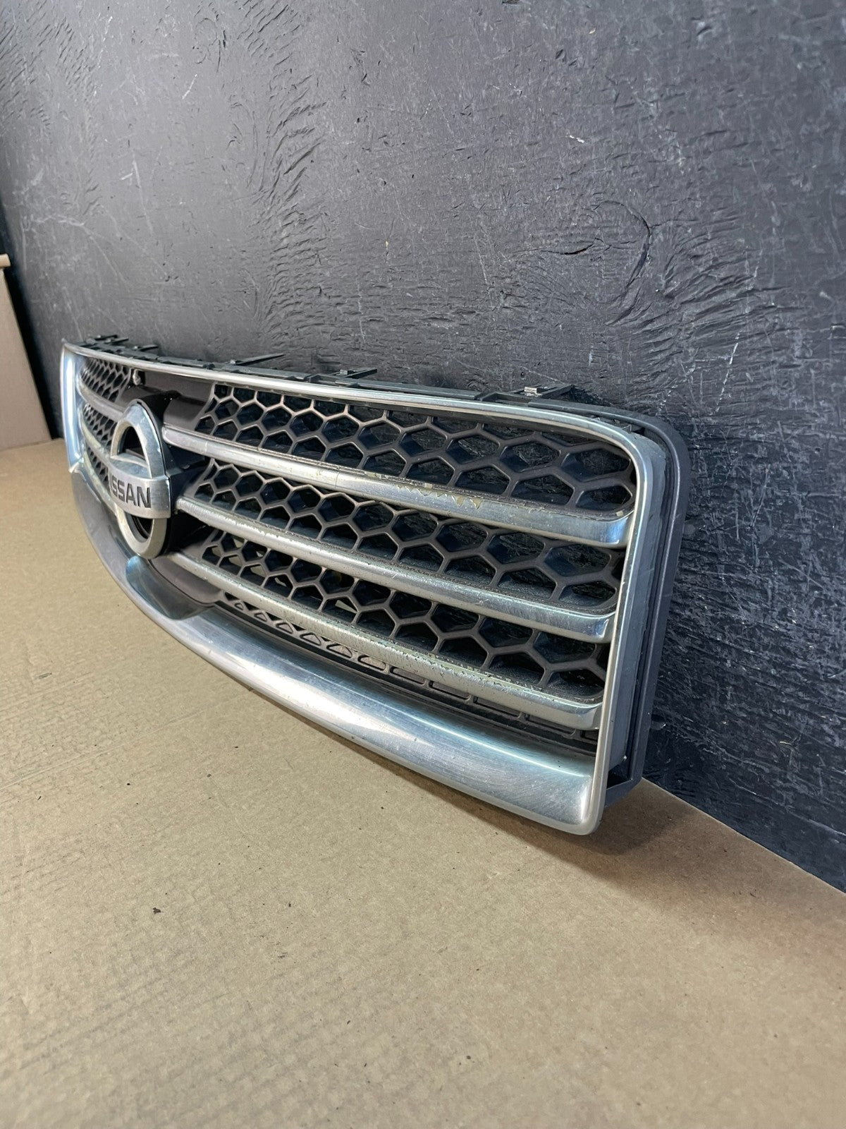 2009 to 2011 Nissan Maxima Front Upper Grill Grille AF5253 DW1