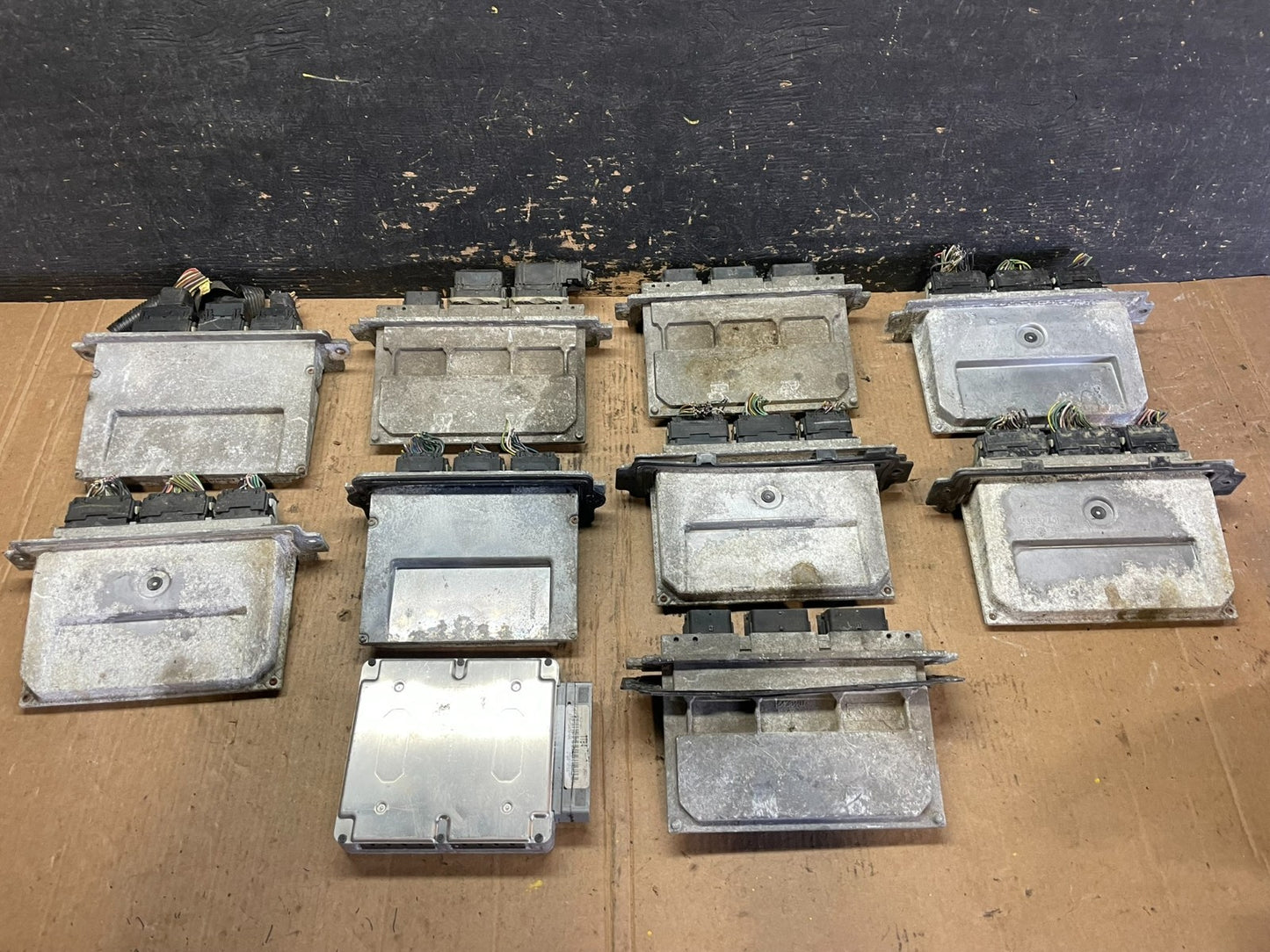 Mix of 10 Ford ECM Engine Computer Module Z81481