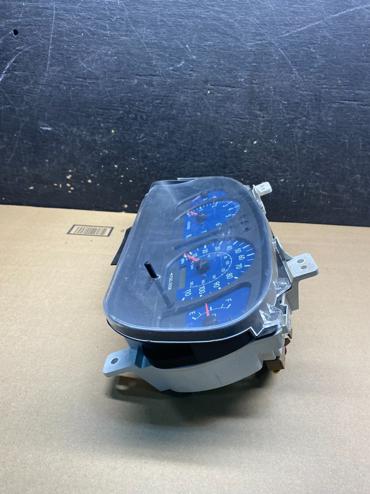 2001 2003 Toyota Sienna Speedometer Cluster Gauge W4047 DG5