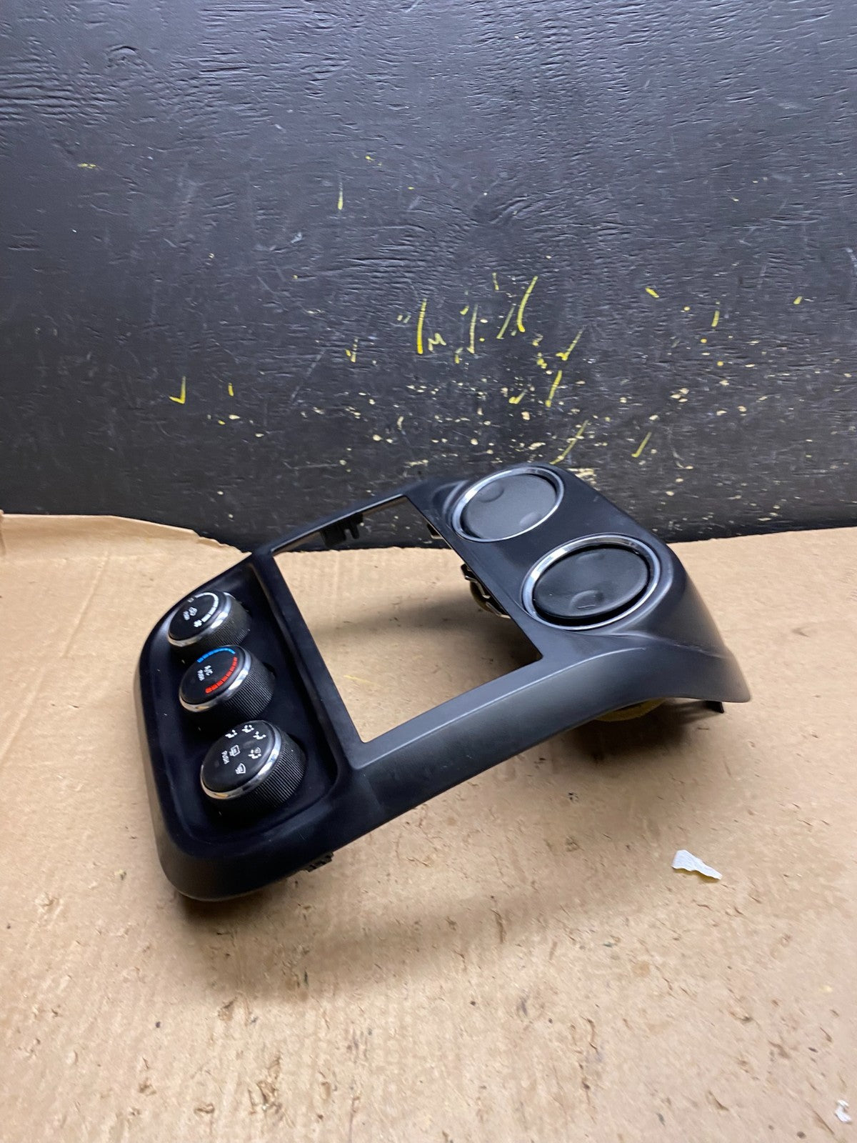 2011 to 2017 Jeep Compass Dash Climate Temperature Control Radio Bezel z1820 DG2