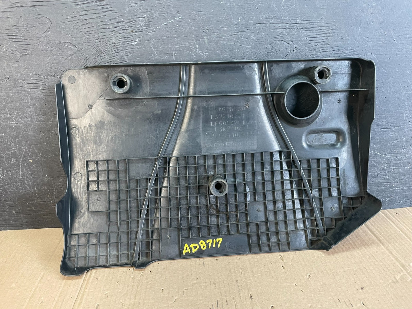 2004 to 2006 Mazda 3 DOHC 16 VALVE Engine Shield Top Cover AD8717 DW3