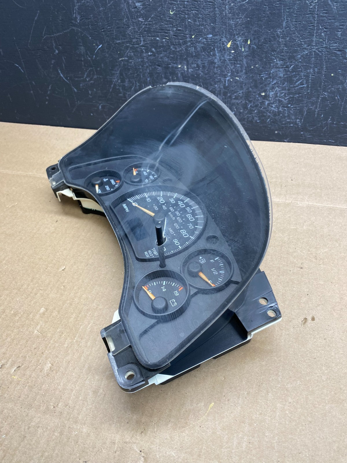 2004 to 2007 Chevrolet Express Speedometer Cluster Gauge AC6200 DG4