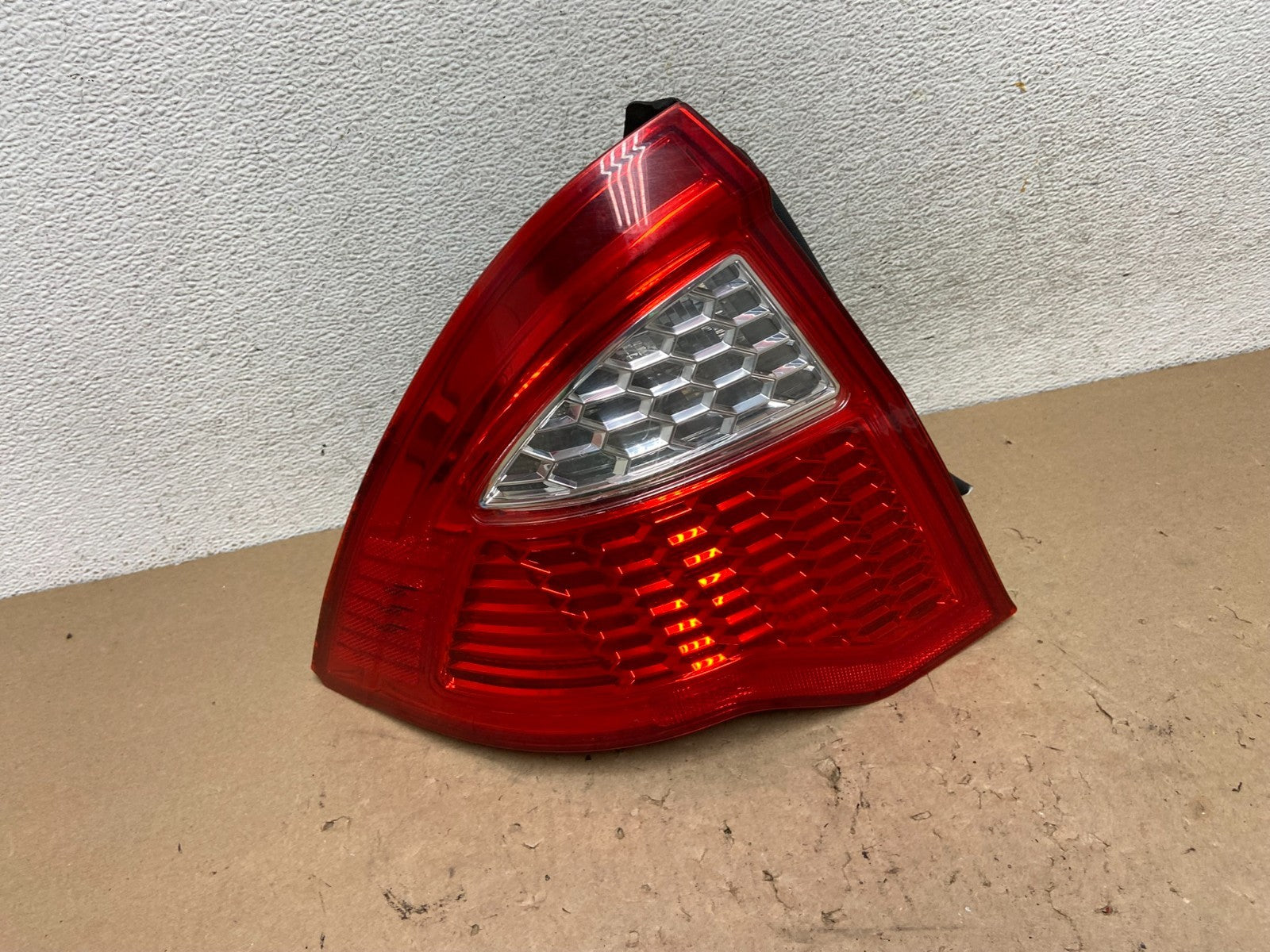 2010 2011 2012 Ford Fusion Left Driver LH Side Tail Light AG4328 PS0