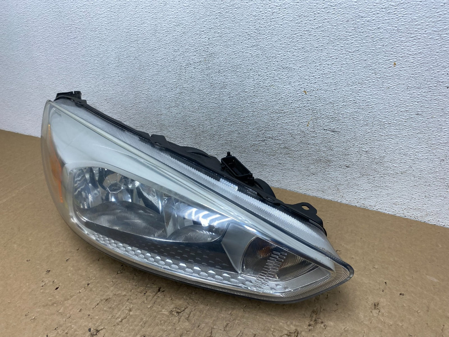 2015-2017 Ford Focus Right Passenger Rh Side Halogen Headlight AF8343 DW1