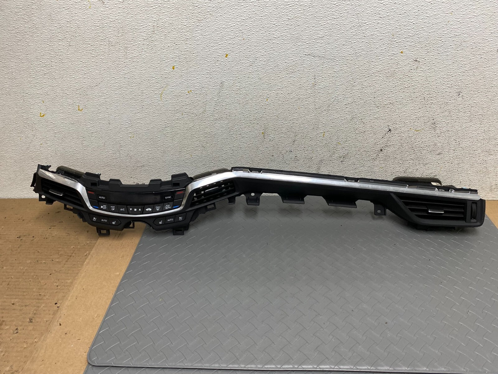 2021 to 2023  Acura TLX Front Climate Control Panel Dash Trim Air Vent A2545 DG10
