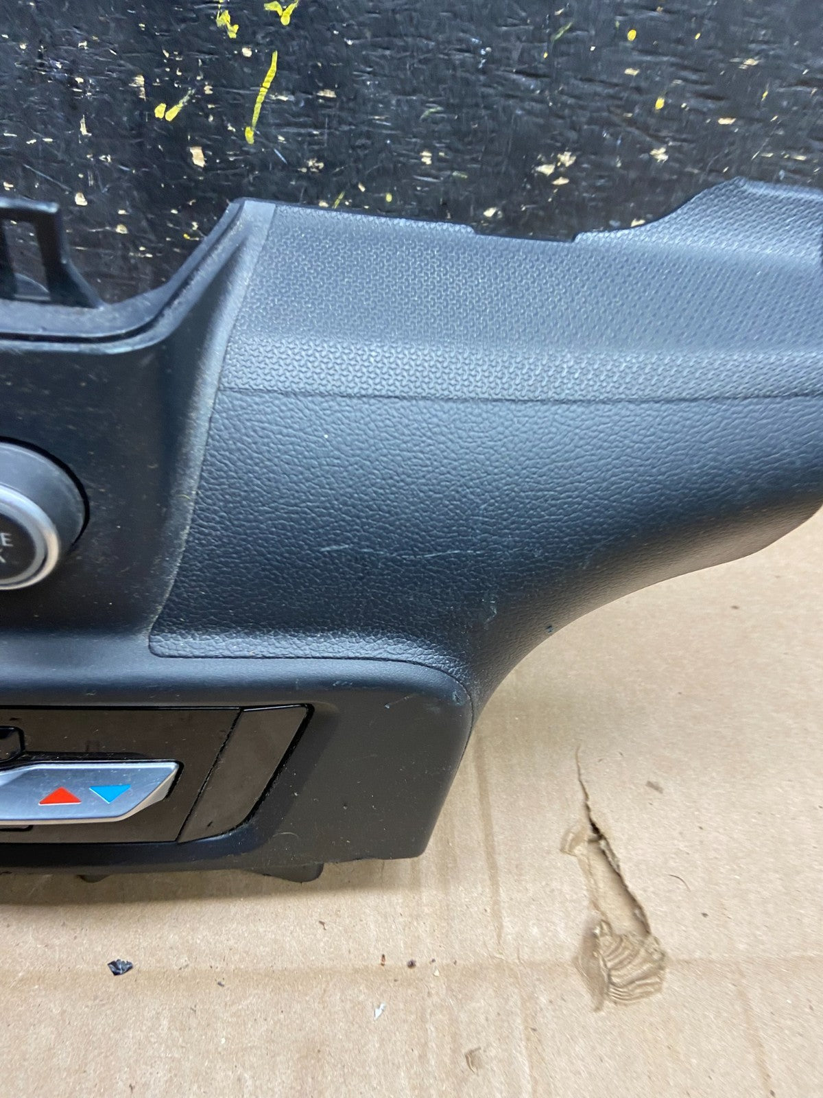 2020 to 2023 Ford  Explorer A/C Heater Climate Control Panel Y5265 DG1