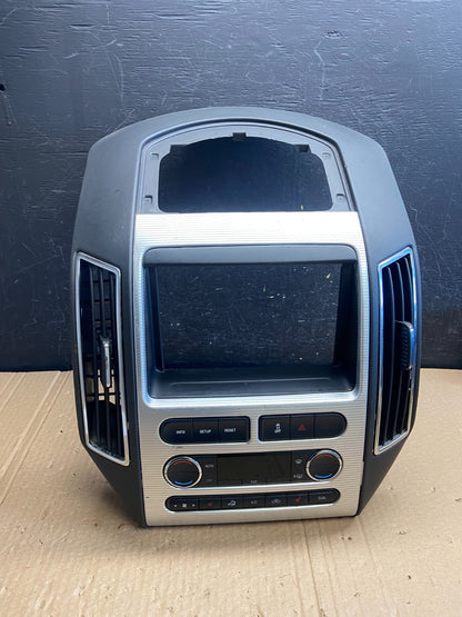 2007 - 2010 Ford Edge Heater Climate Control Radio Control Dash Bezel af6340 DG0