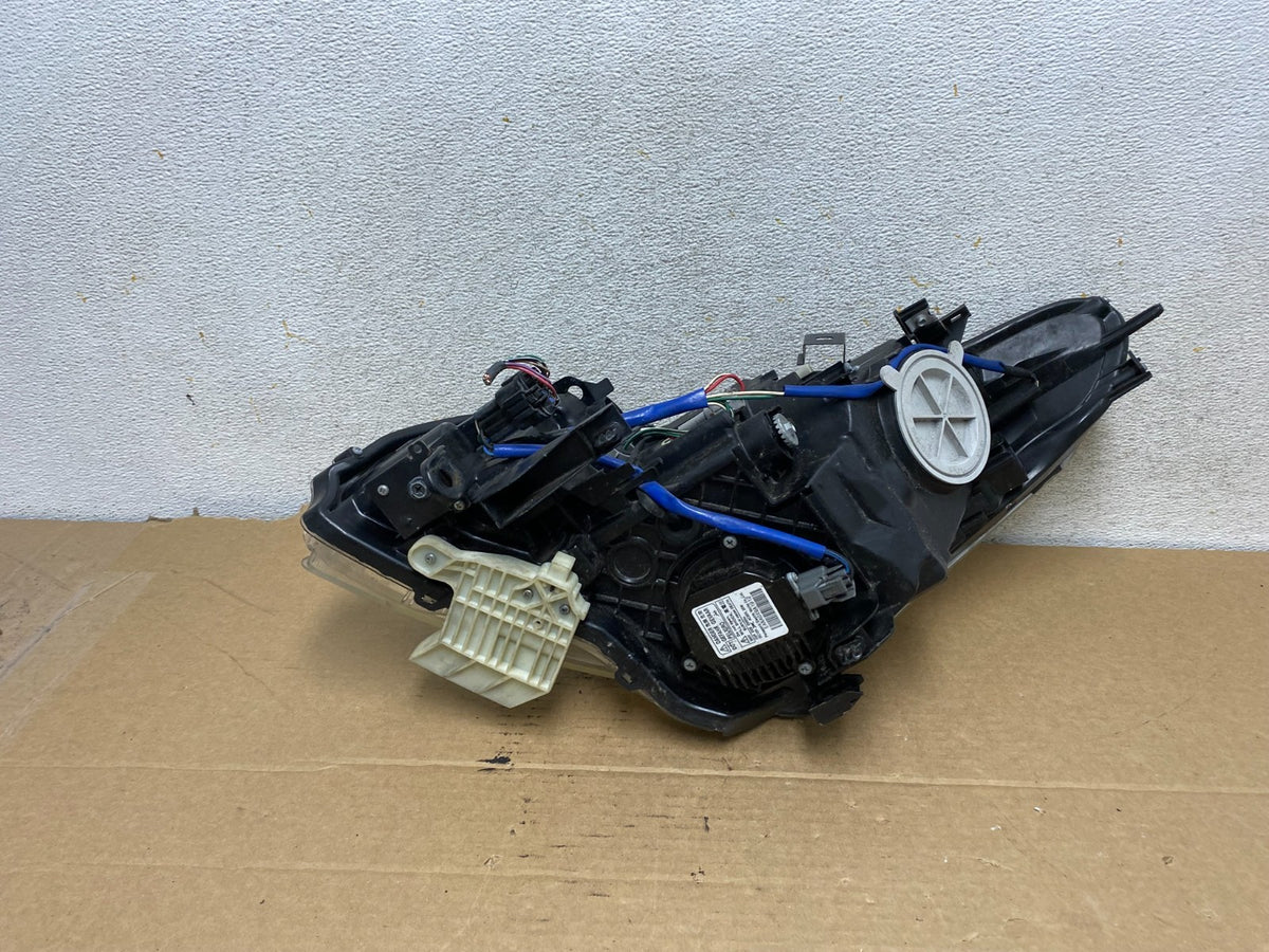 2010-2012 Infiniti G37 Right Passenger Side Xenon HID Headlight AH7785 DW6