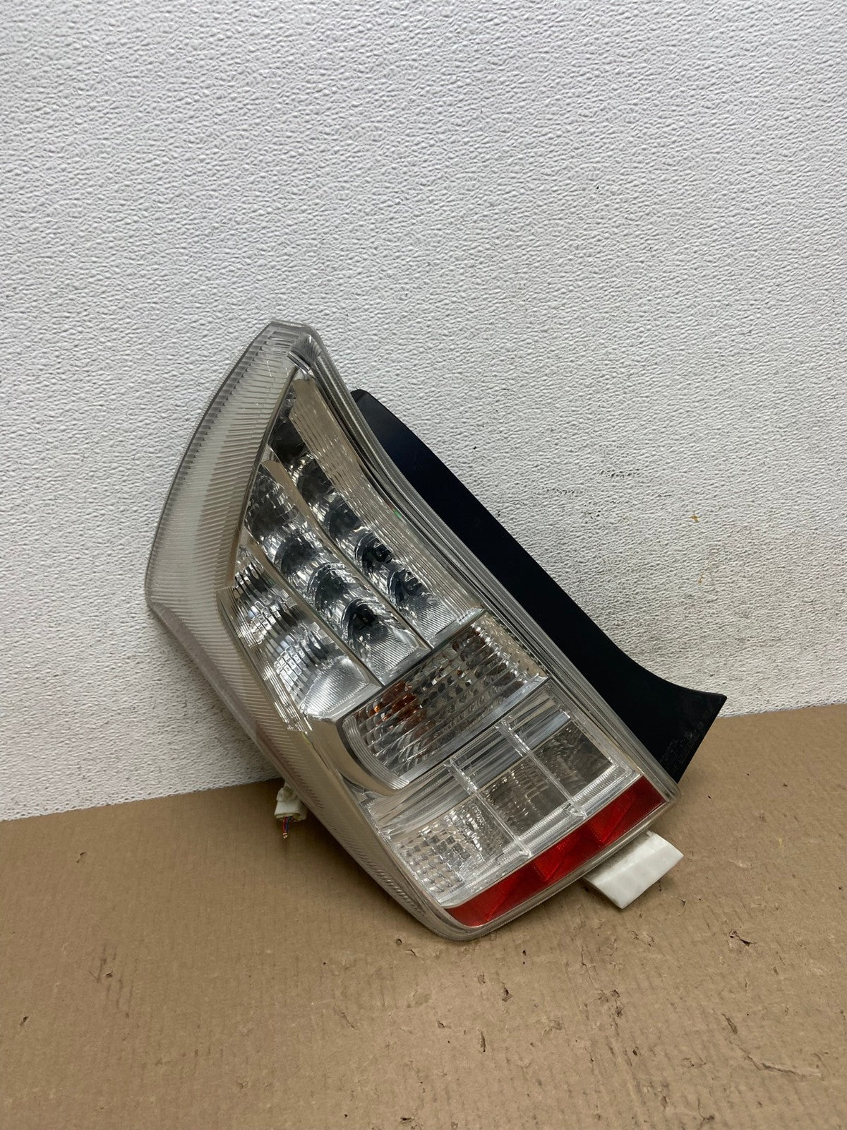 2010 2011 Toyota Prius Tail Light Left Driver LH Side AE9654 LK2