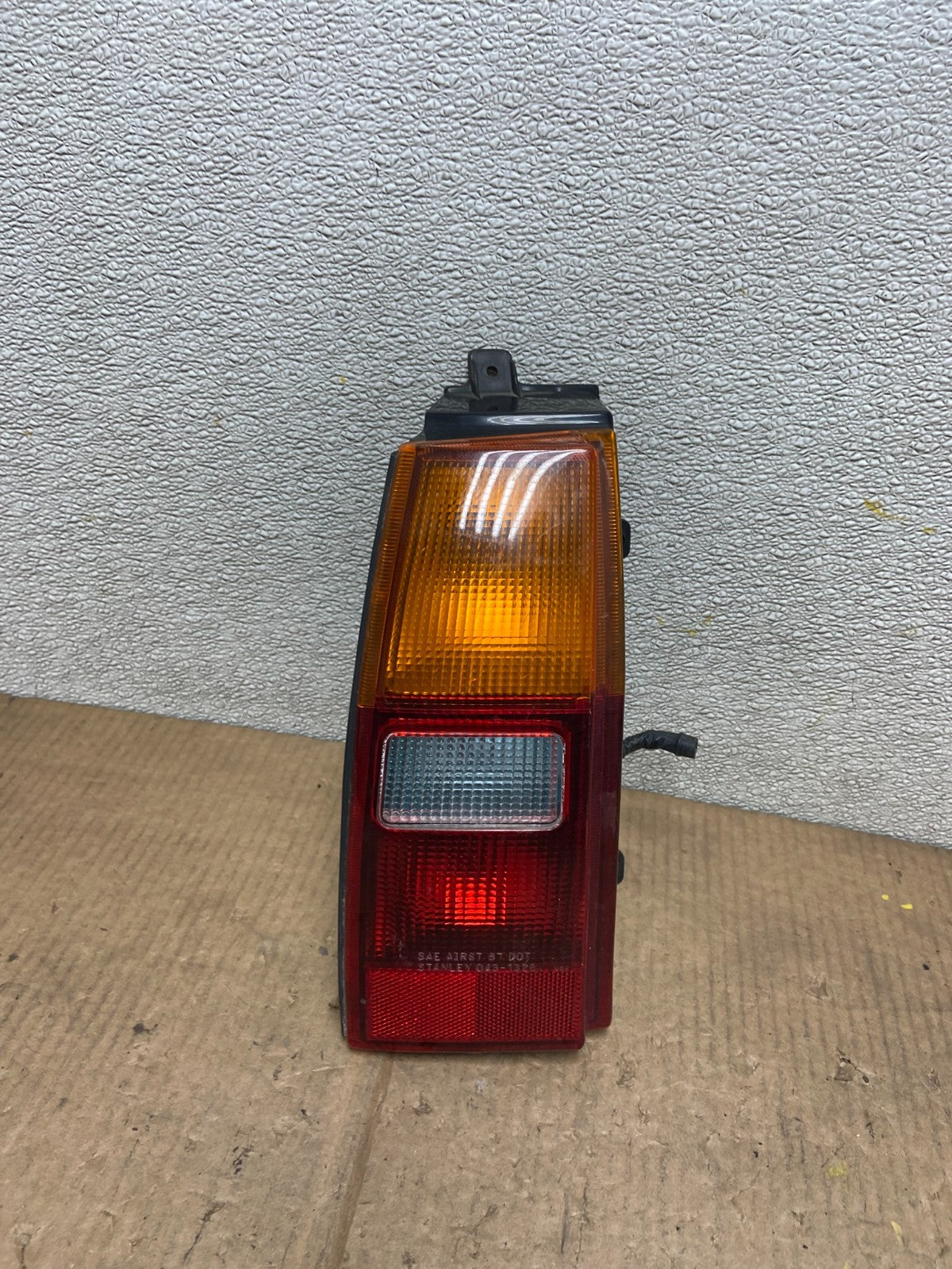 1991-1996 Ford Escort Station Wagon Left Driver LH Side Tail Light AA65920