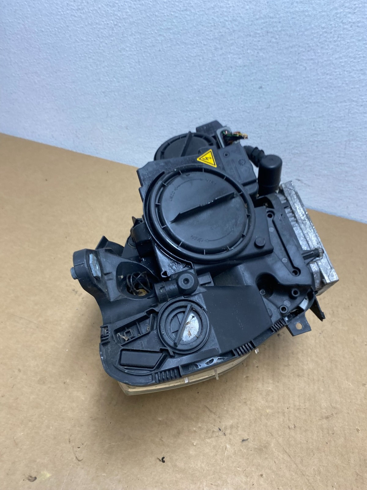 2008-2011 Mercedes C-Class C350 C300 Left Driver Xenon Headlight AC1790 DW7