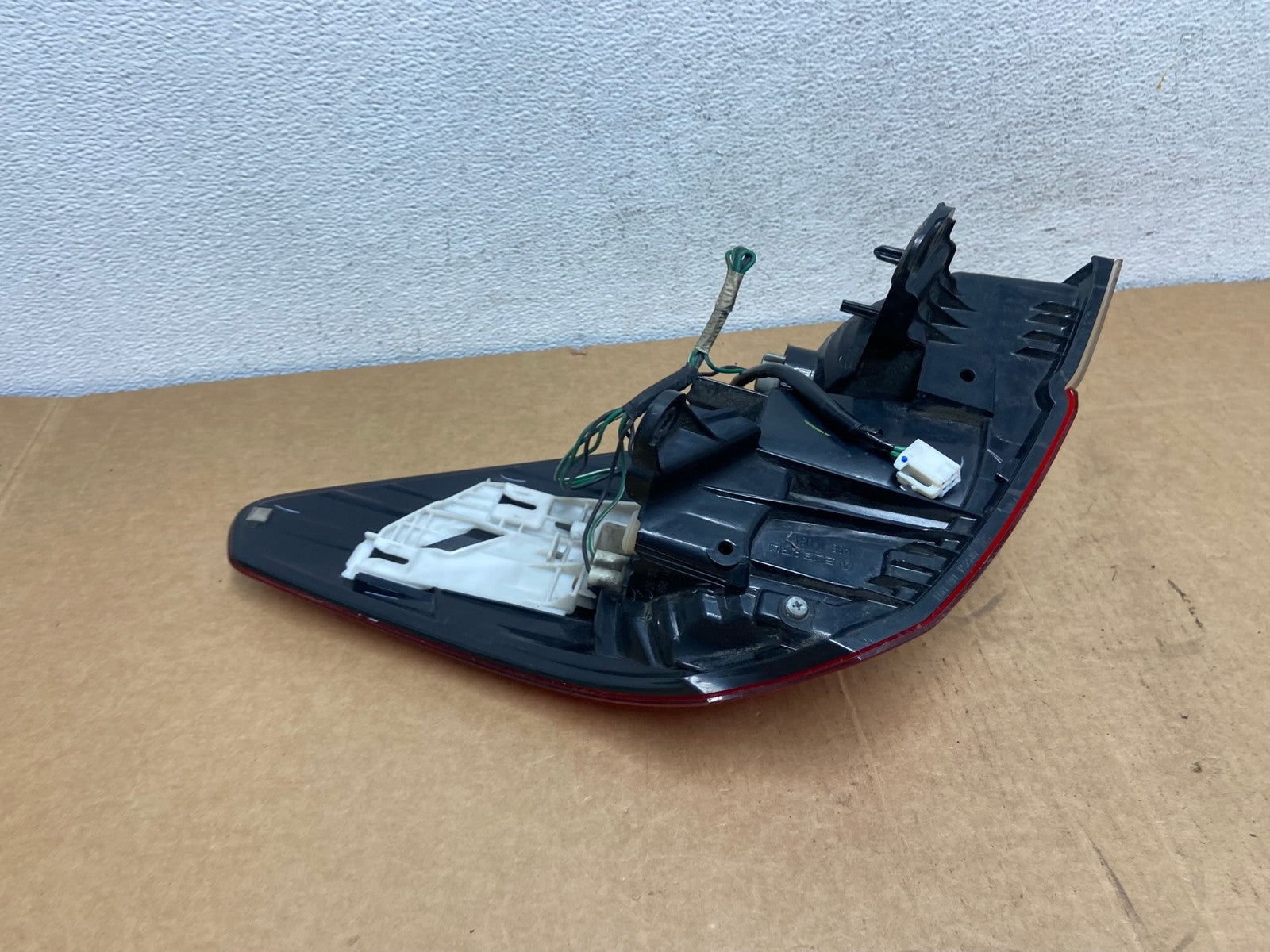 2010-2014 Subaru Outback Wagon Left Driver Lh Side Tail Light AD5434 LK4
