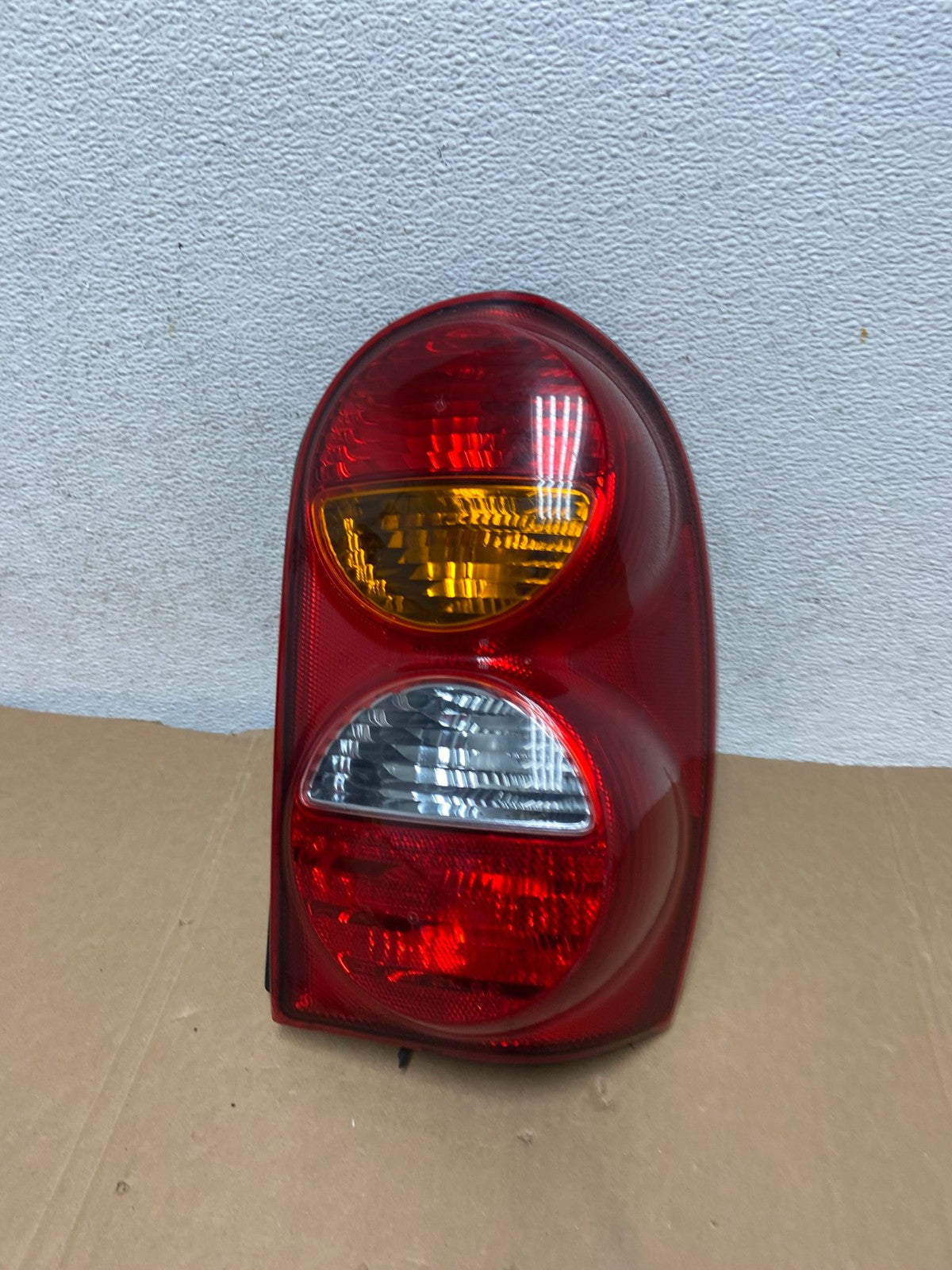 2002 2003 2004 Jeep Liberty Right Passenger Rh Side Tail Light AD7856 LK0