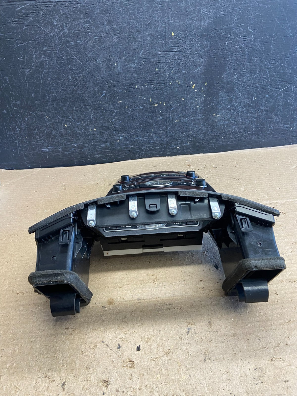 2010 to 2013 Infiniti G37 Radio Player Climate Control Panel Bezel AH5136 DG3