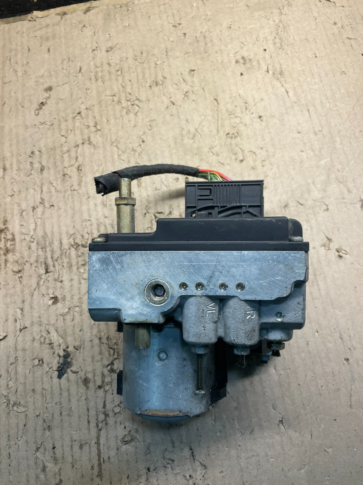 1996 1998 Mercedes R129 SL320 SL500 ABS ASR Control Module  x0978 DG2