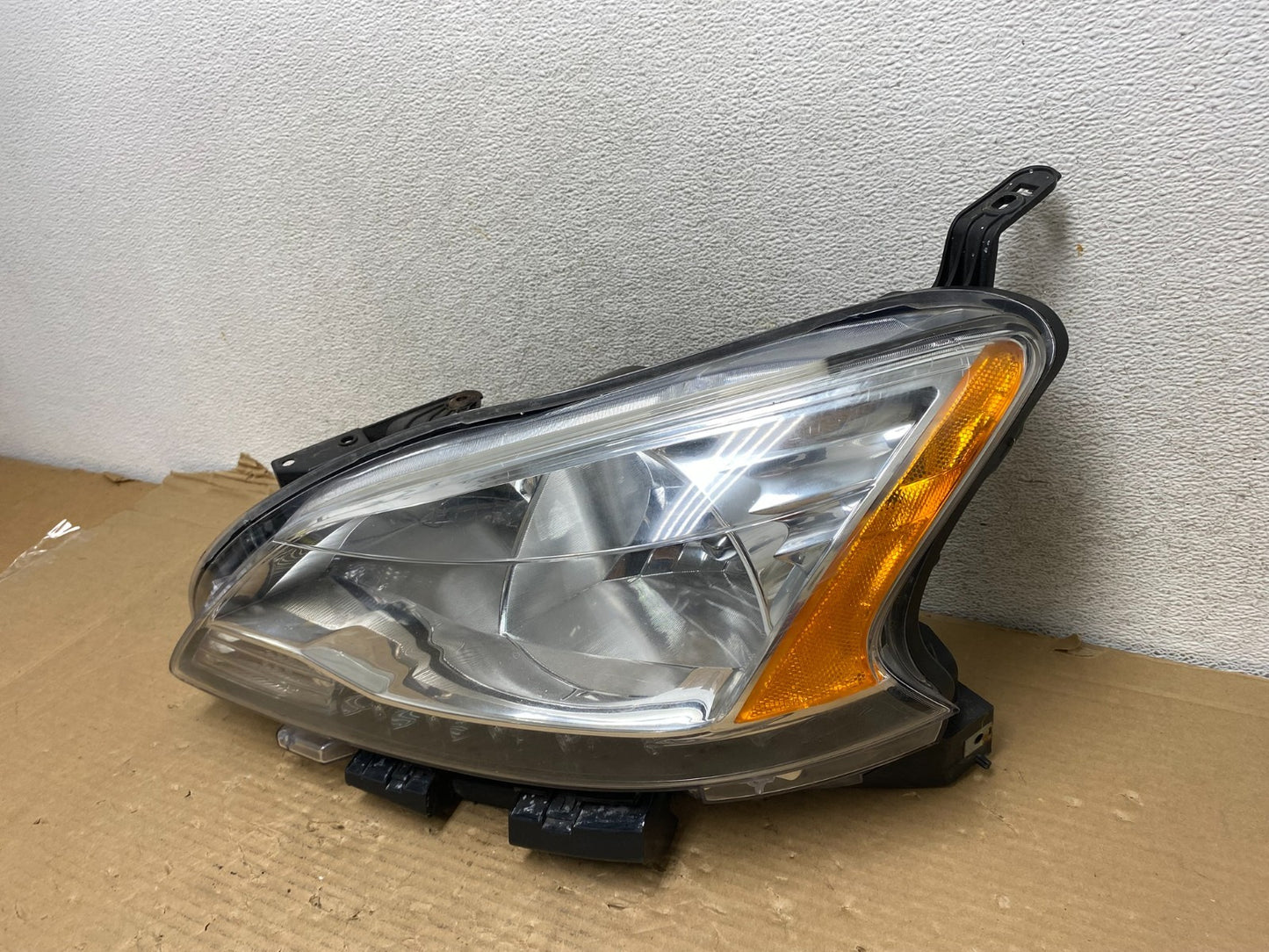 2013 - 2015 Nissan Sentra W/LED Halogen Left Driver LH Headlight AG9295 DW2