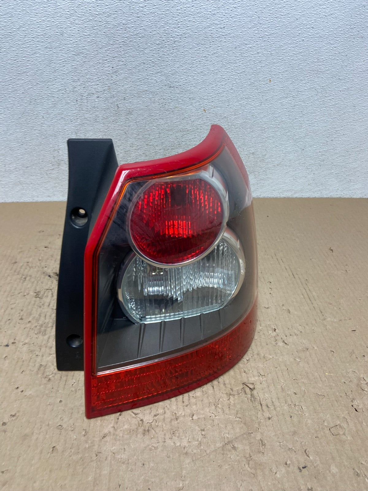 2008 to 2010 Land Rover Lr2 Right Passenger RH Side Tail Light AF2971 DW2