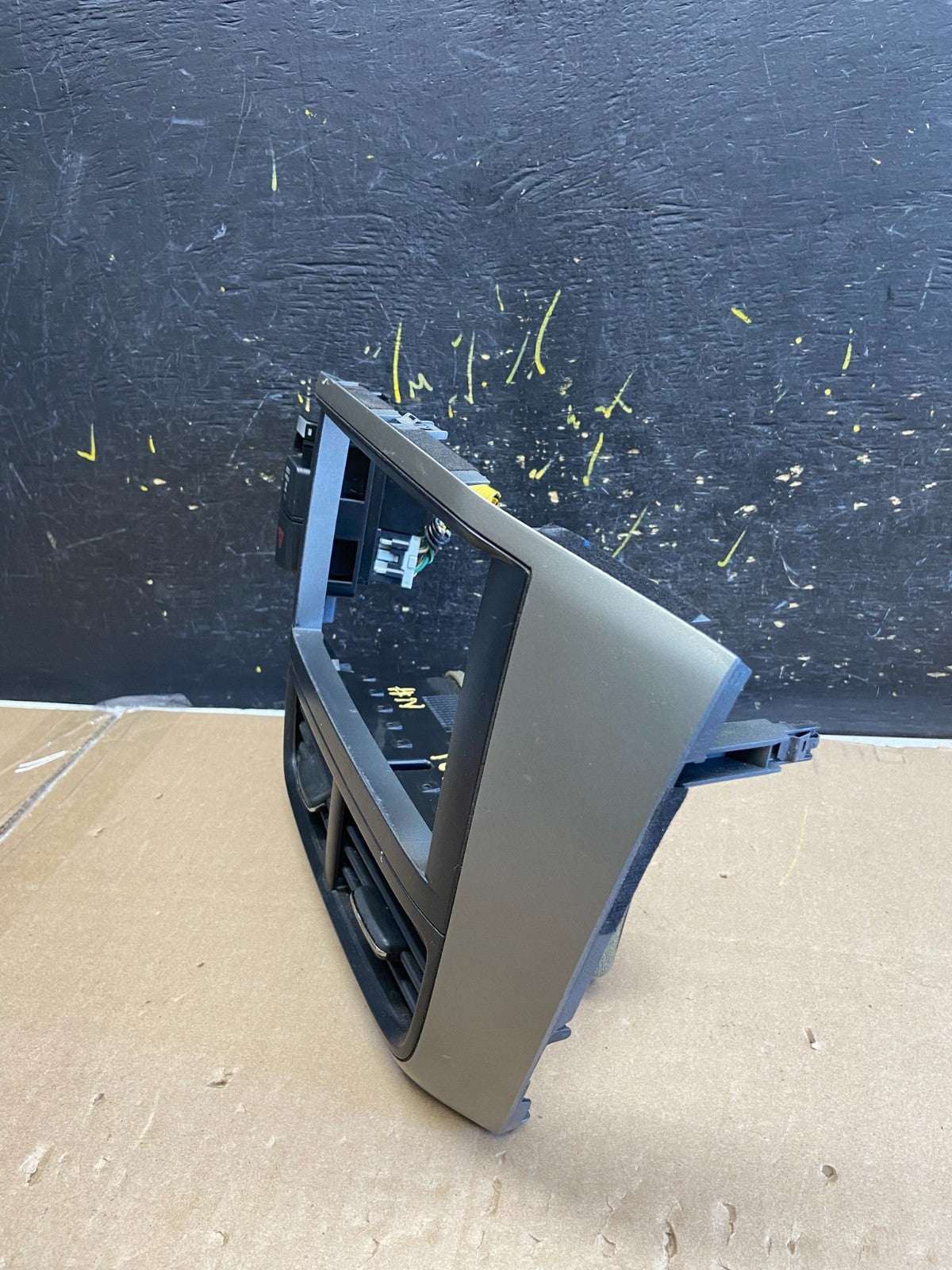 2006-2008 Honda Pilot Center Dash Radio Screen Display Trim Bezel AB19012