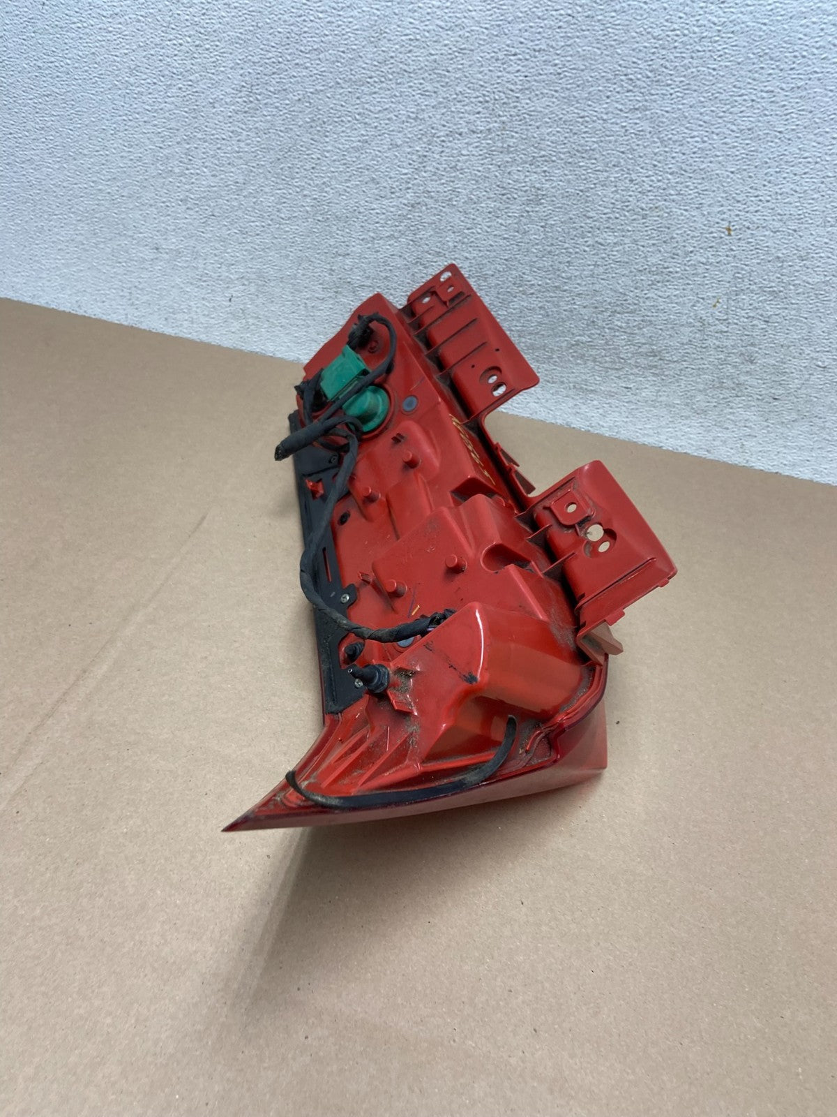 2010 to 2016 Cadillac Srx Left Driver Lh Side Tail Light AG6565 DW5