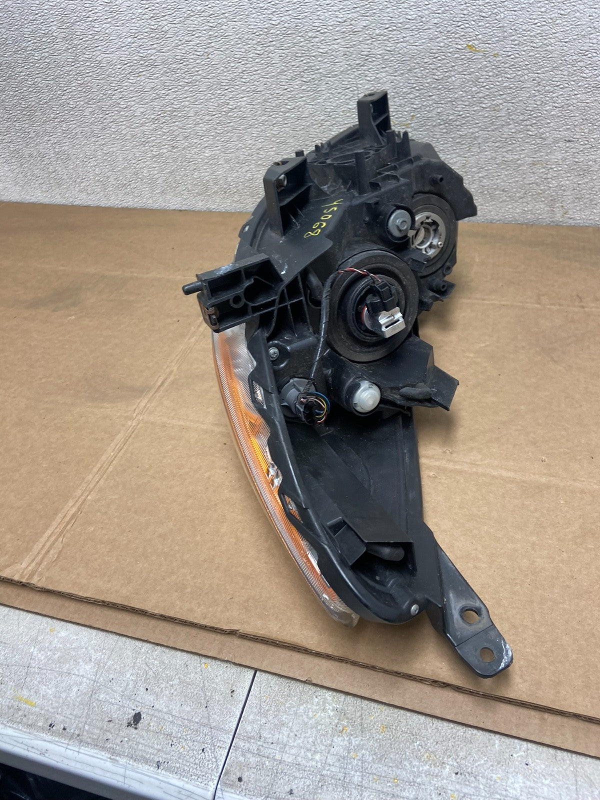 2012-2017 Mazda 5 Right Passenger Rh Side Halogen Headlight OEM Y5068 GD6