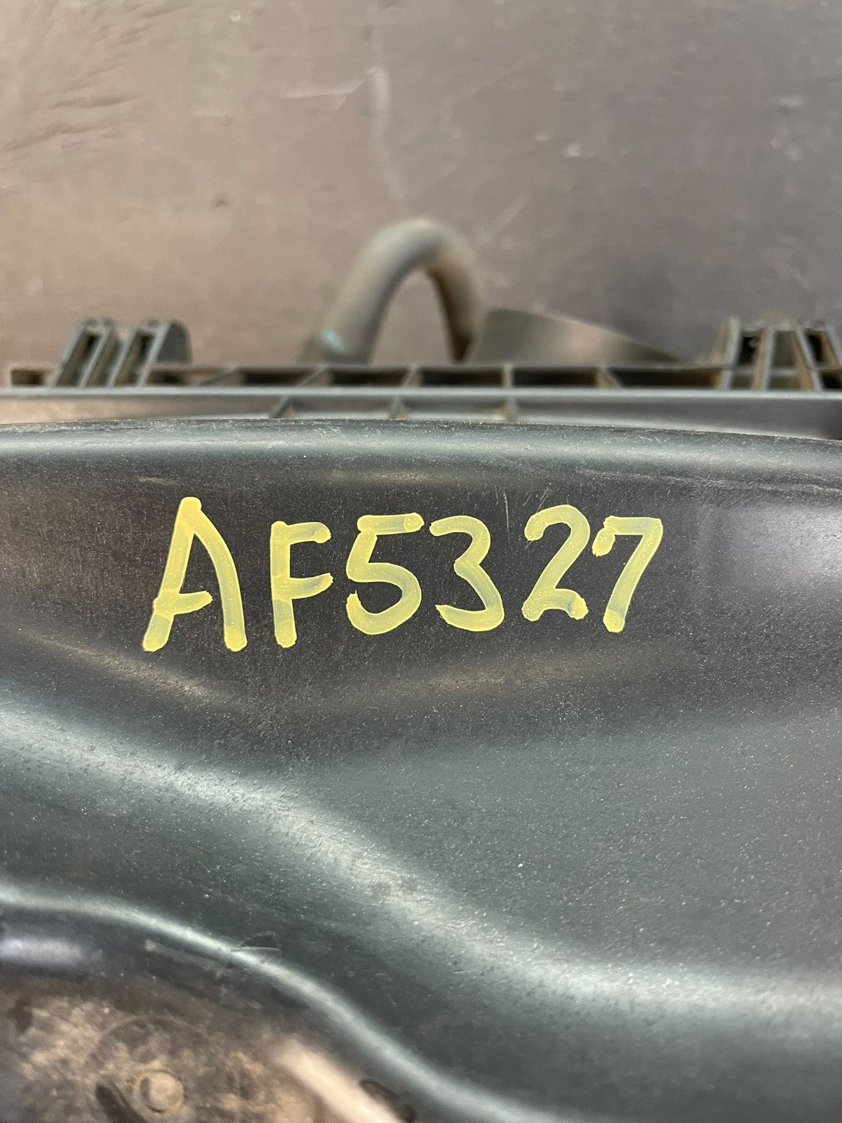 2011 - 2021 Dodge Durango 3.6L Air Filter Cleaner Box af5327 DG7
