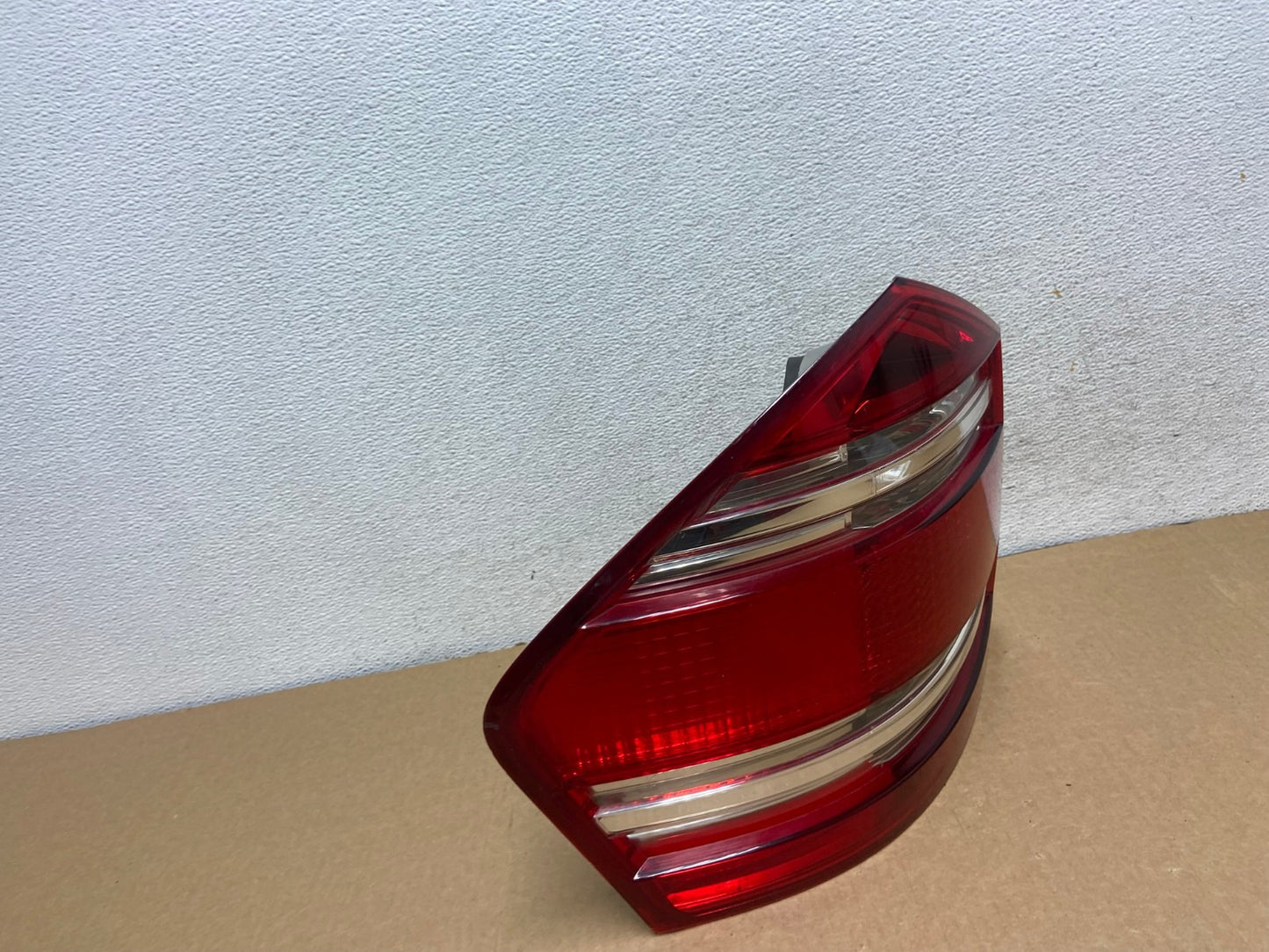 2007 to 2009 Mercedes GL-Class GL450 Left Driver LH Tail Light AG1968 LK2