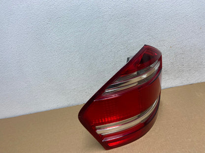 2007 to 2009 Mercedes GL-Class GL450 Left Driver LH Tail Light AG1968 LK2
