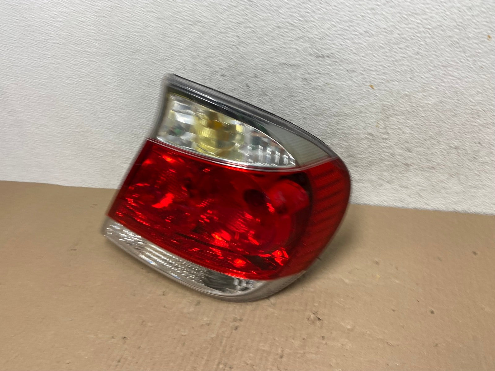 2005 to 2006 Toyota Camry Tail Light Right Passenger Side AE9643 LK1