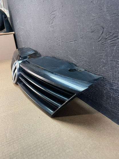 2011 to 2014 Volkswagen Jetta Sedan Front Upper Grille Grill af5212 DG1