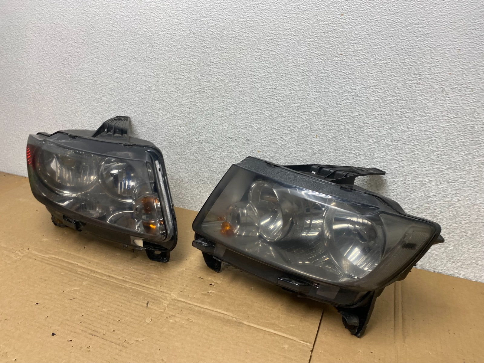 2011-2013 Jeep Grand Cherokee Left+Right Halogen Headlights AD3880 DW1