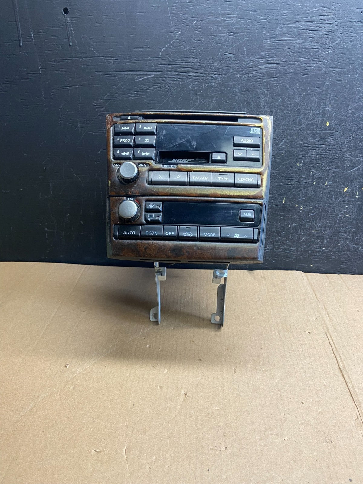 2000 to 2001 Infiniti i30 Bose Radio AM/FM Casette Climate Control ae4380 DG0