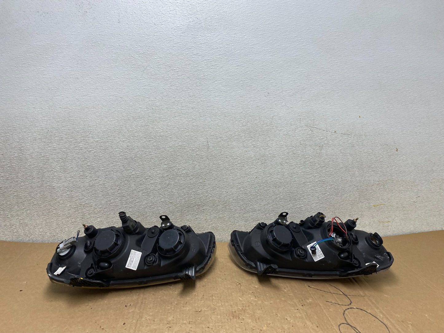2004 2005 2006 Hyundai Elantra Left+Right Set Halogen Headlights U9908 DW10