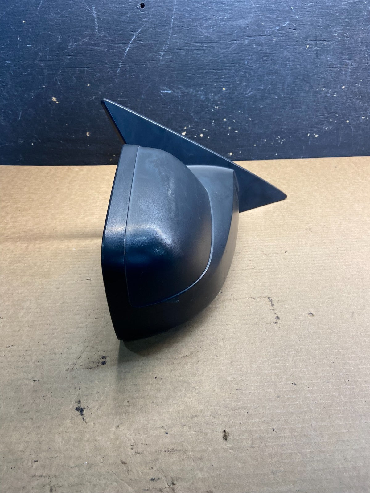 2005 to 2009 Ford Mustang Passenger Right Side View Mirror OEM Z9076 MS10