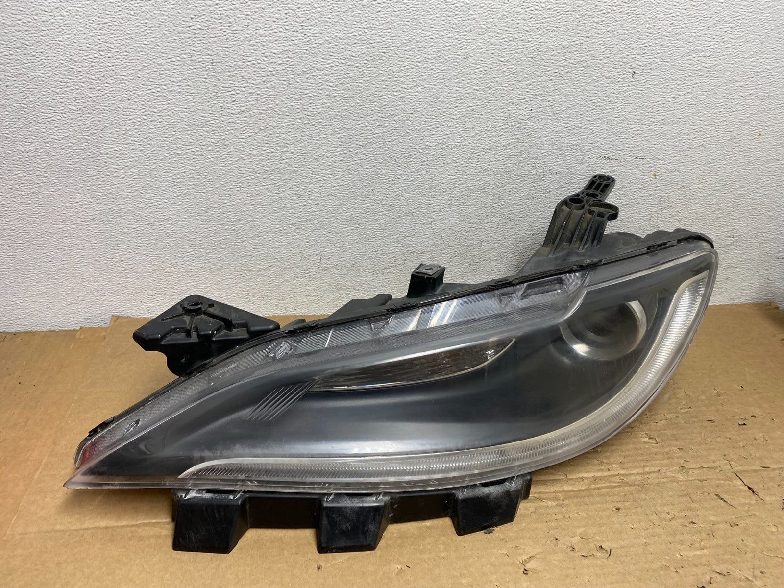 2015 2016 2017 Chrysler 200 Left Driver LH Side Halogen Headlight AD4087 DW2