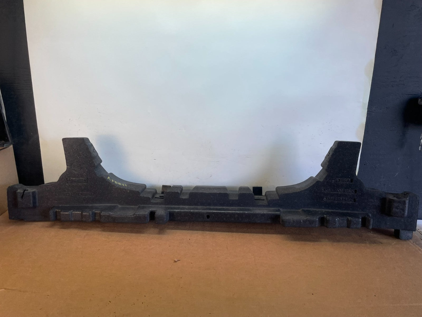 2007 to 2014 GMC Yukon XL Front Bumper Foam Energy Impact Absorber AF8811 DG4