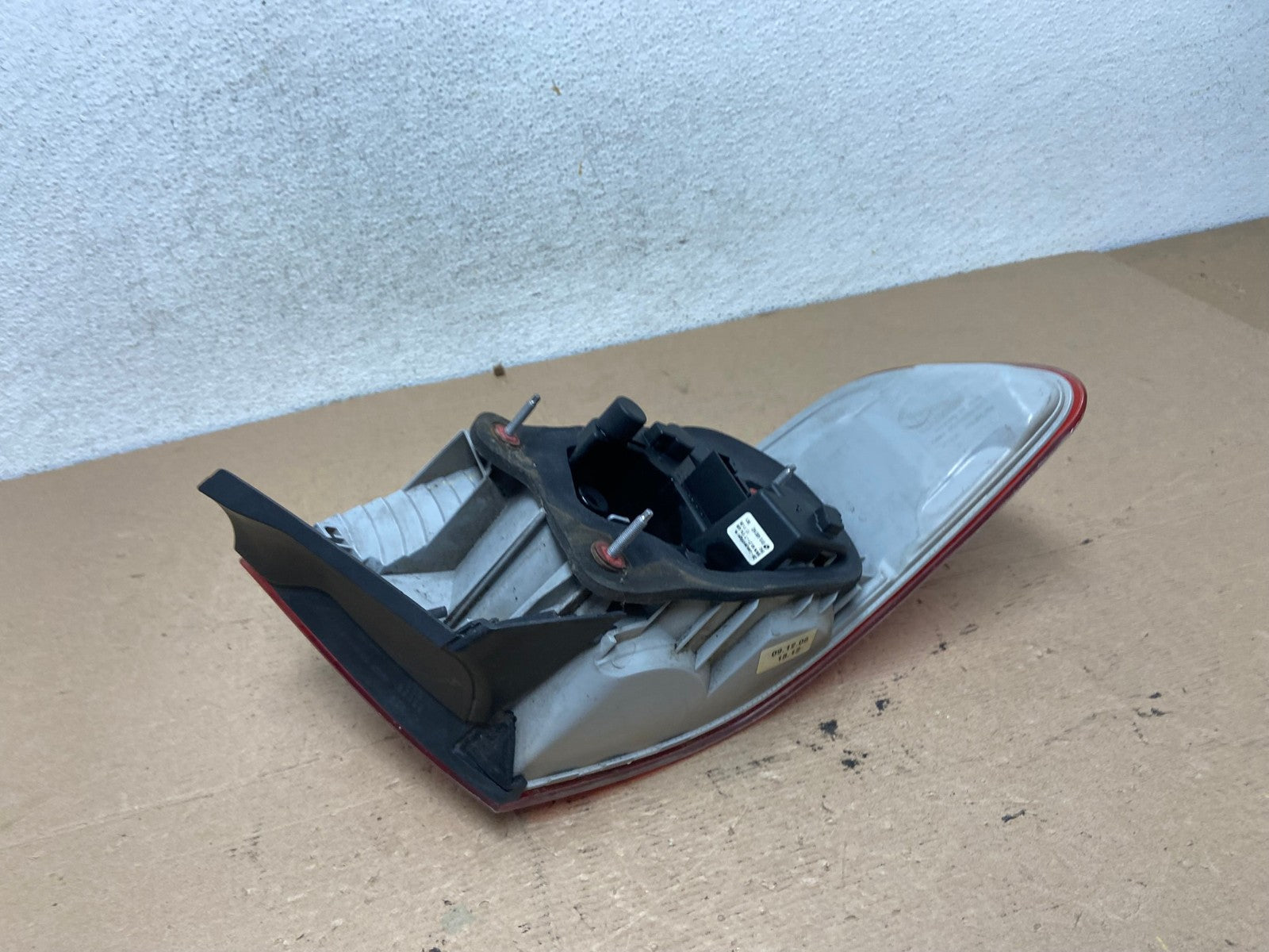 2007 to 2010 BMW M3 328i 335i Coupe Right Passenger RH Tail Light AF4815 LK4