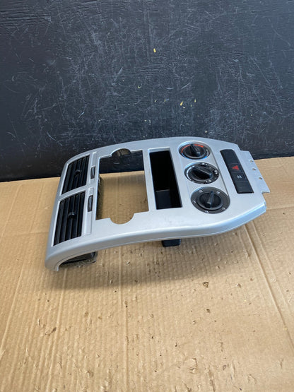 2007 - 2009 Jeep Patriot Compass Dash Radio Center Bezel Climate Dash AC9515 DG1