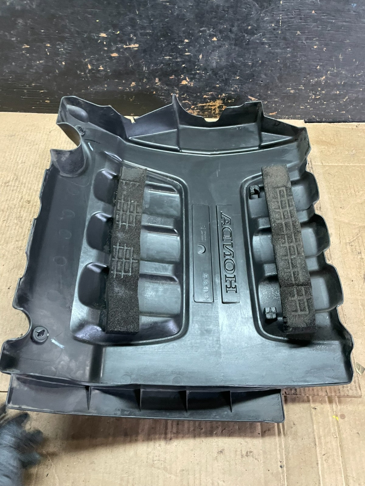 2005 to 2007 Honda Odyssey Black Engine Cover OEM T0275 DG7