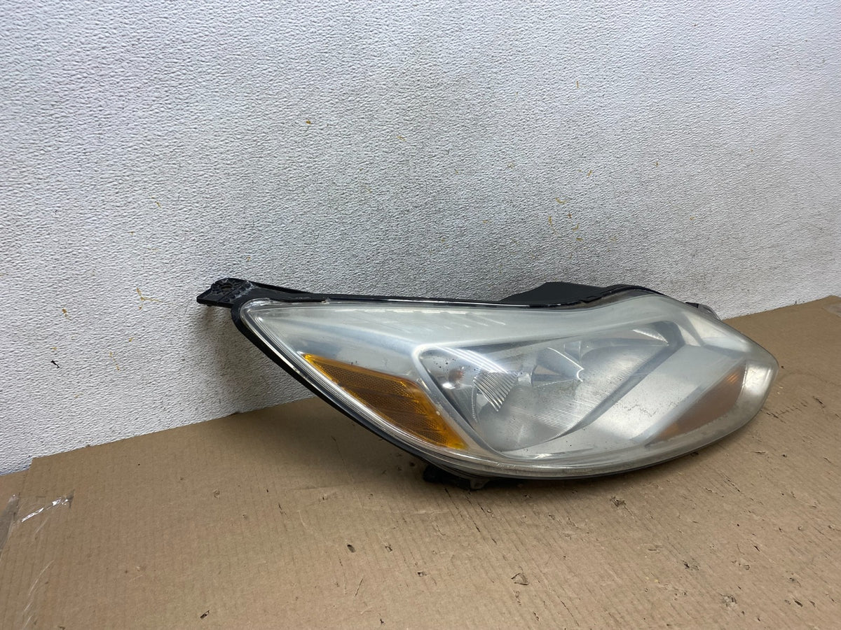 2012 2013 2014 Ford Focus Right Passenger Rh Side Headlight AH5852 DW1