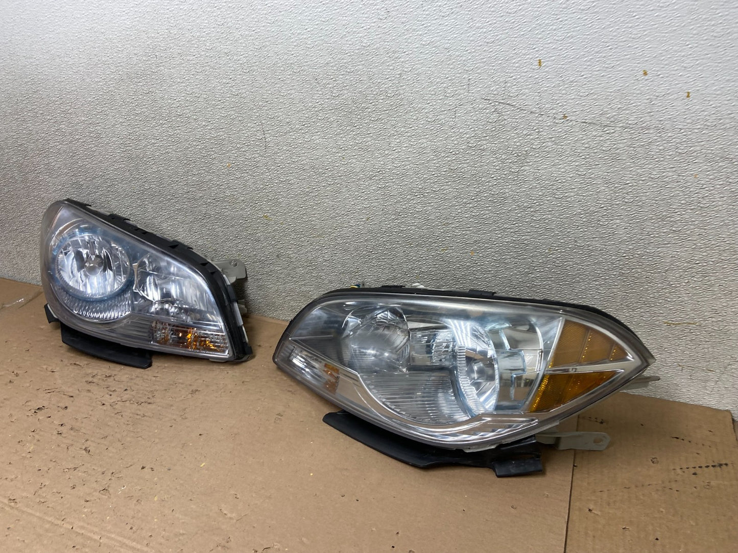 2008 to 2012 Chevrolet Malibu Left+Right Side Set Headlights Oem AB0833 DW1