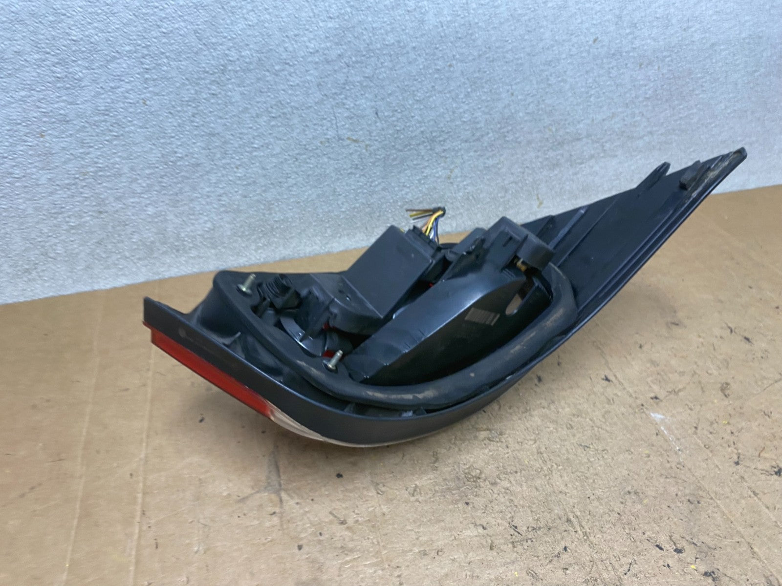 2004 - 2007 BMW 5 Series E60 Right Passenger RH Side Tail Light OEM T5415 DW5