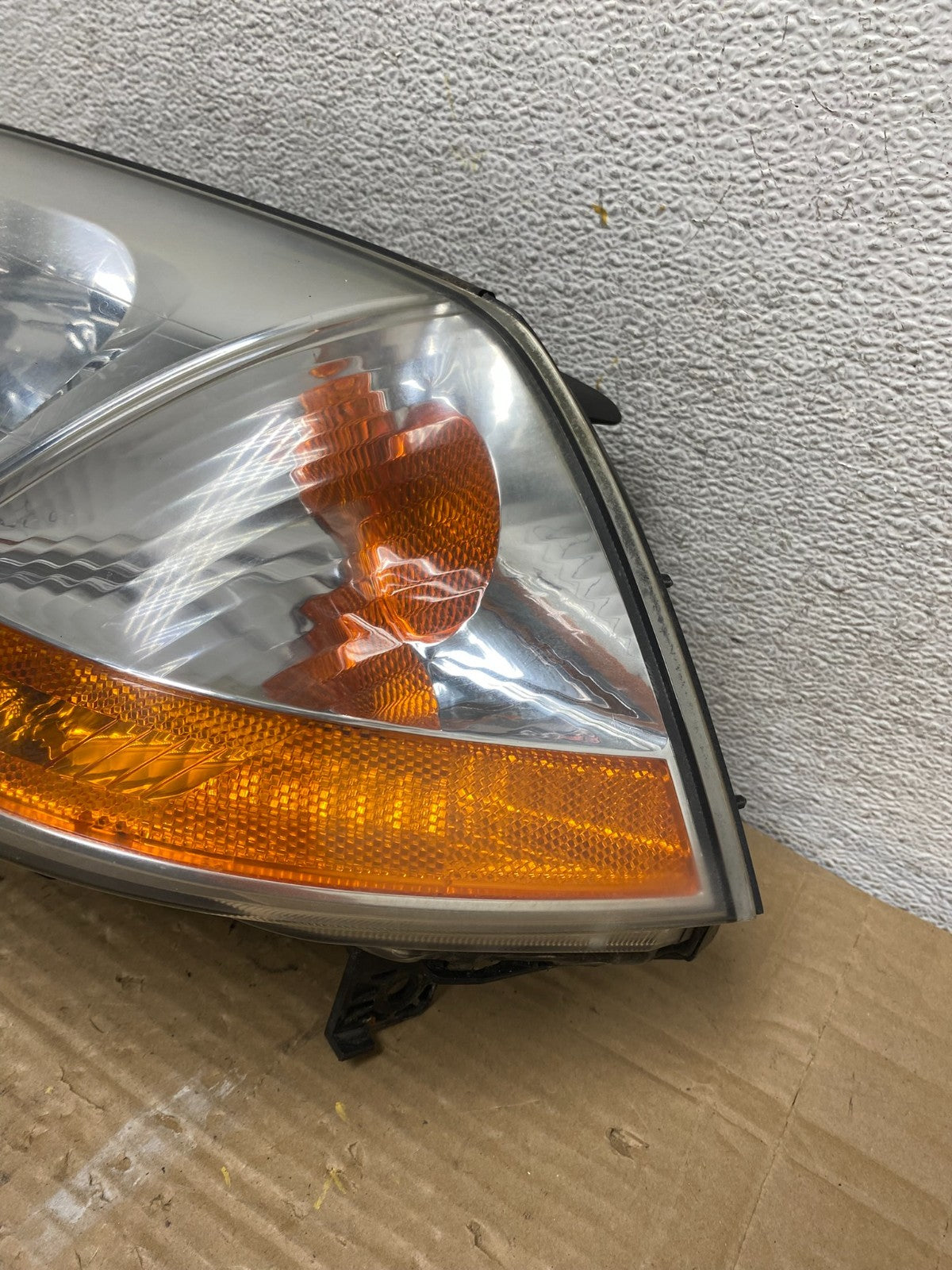 2001 to 2003 Acura MDX Left Driver LH Halogen Headlight AG9096 DW1
