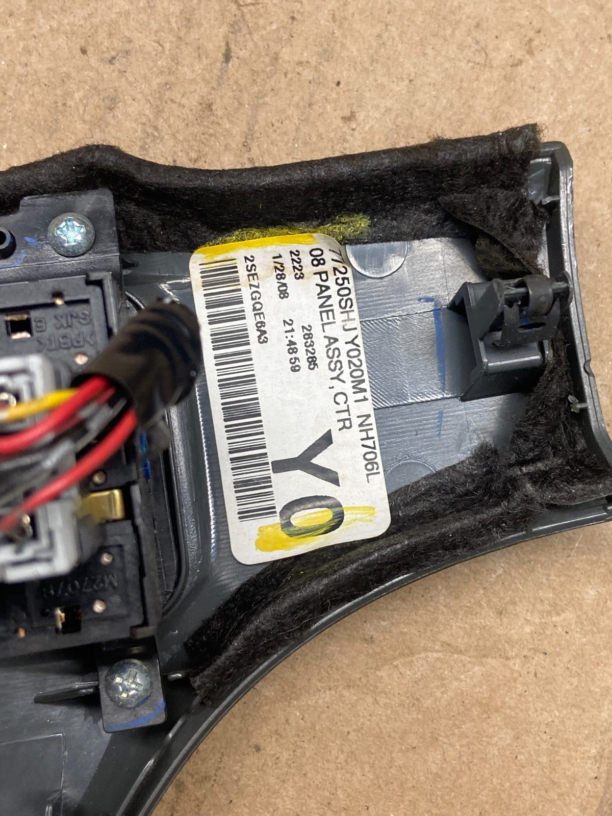 2005 to 2010 Honda Odyssey Radio Climate Control Dash Trim Bezel Q0807 DG7